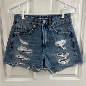 Garage Ripped Mom Jean Shorts High Rise Size 3/26
